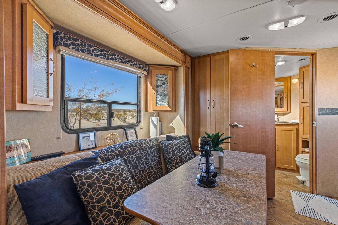 Jt Village Campground - Casa Pequena Joshua Tree Esterno foto